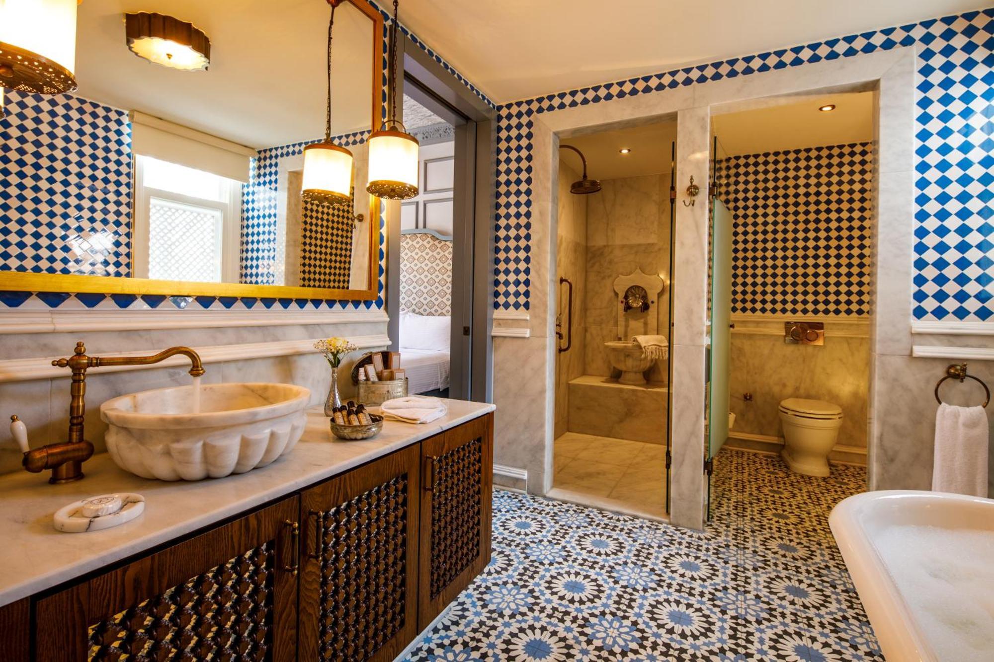 Hagia Sofia Mansions Istanbul, Curio Collection By Hilton Hotel 5*